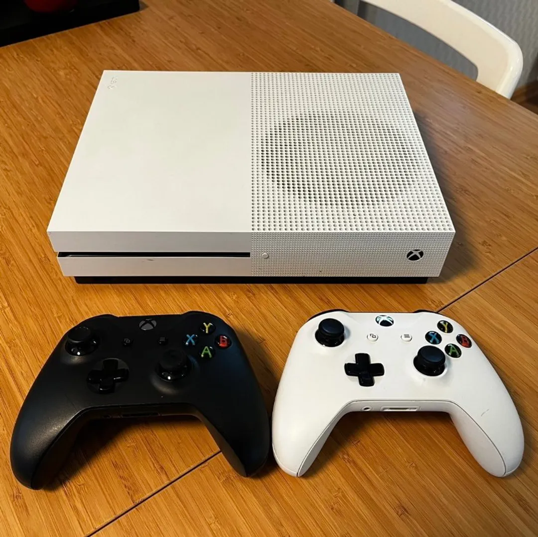 Xbox One S