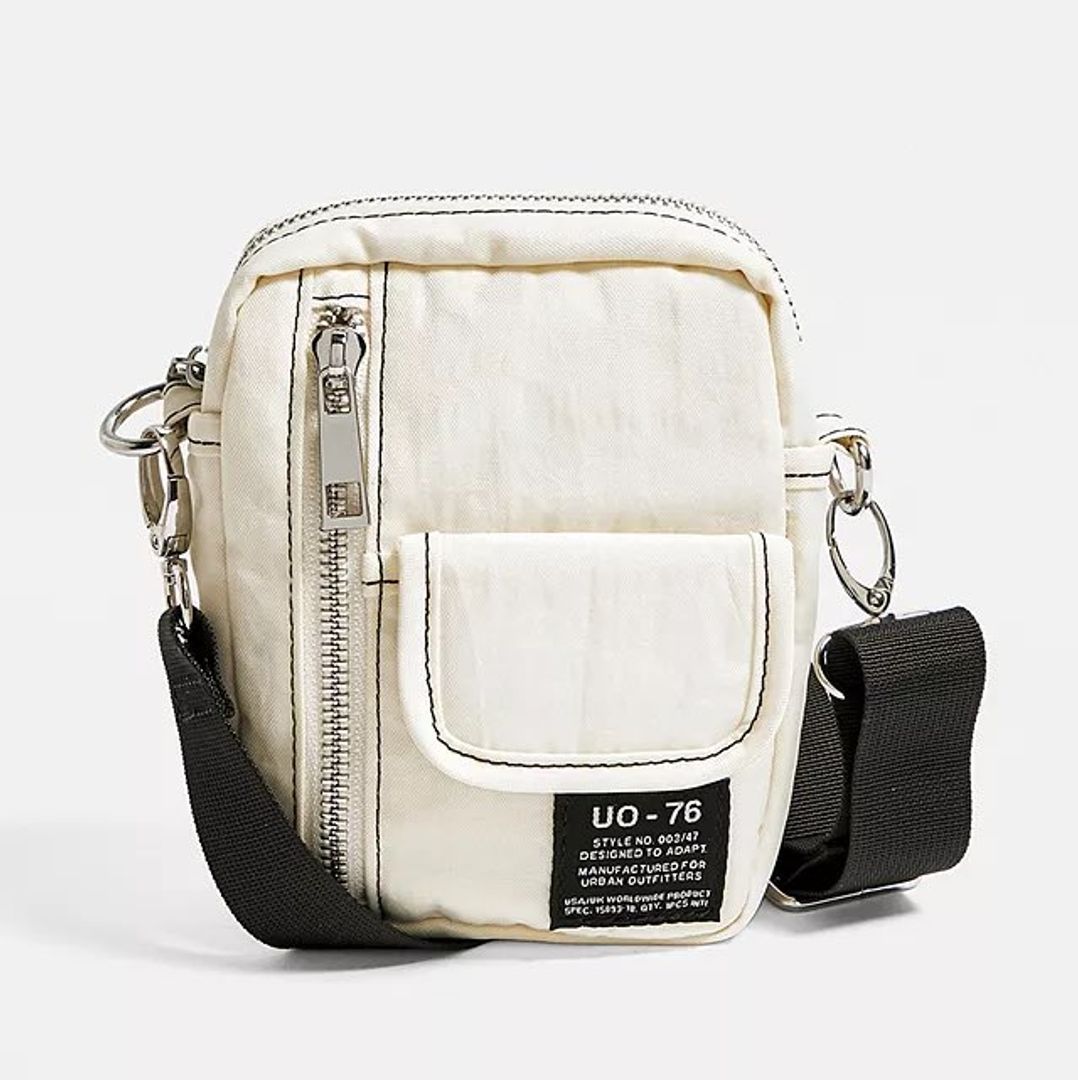 Crossbody taske