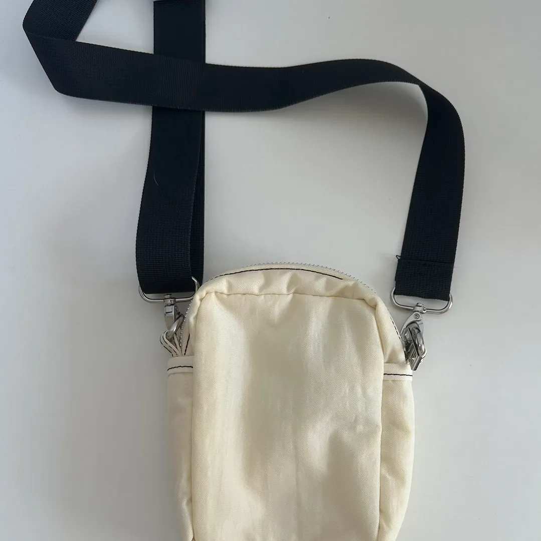 Crossbody taske