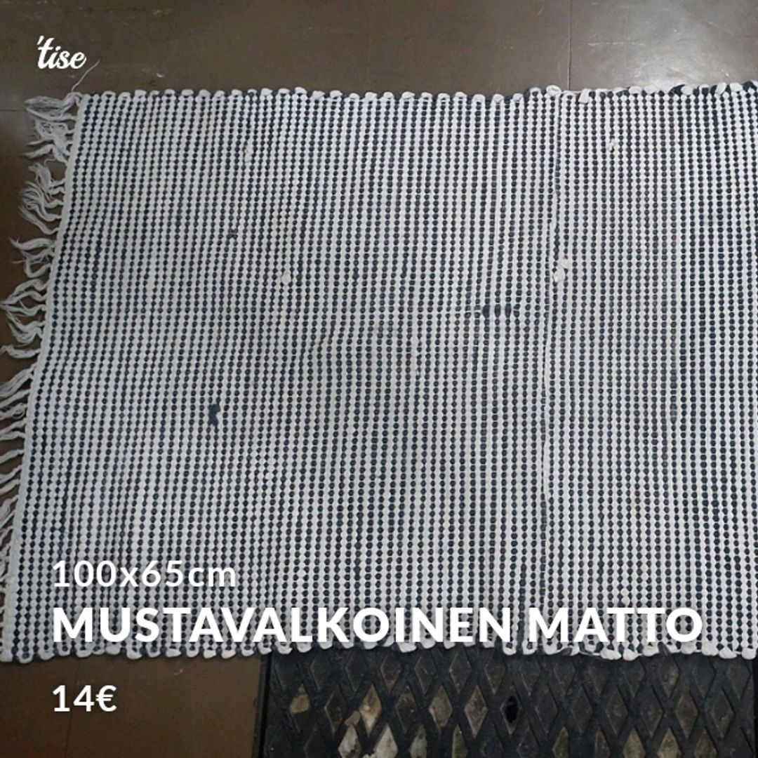 Mustavalkoinen matto