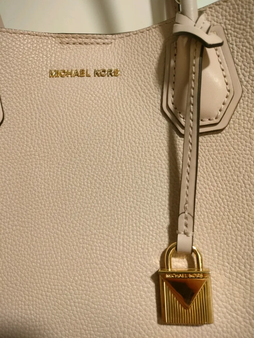 Michael Kors Laukku