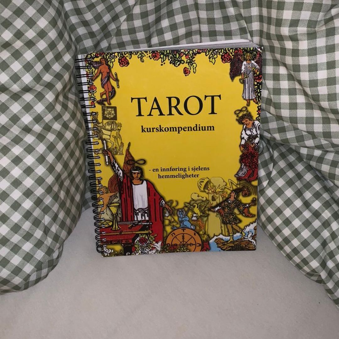 Tarot bok