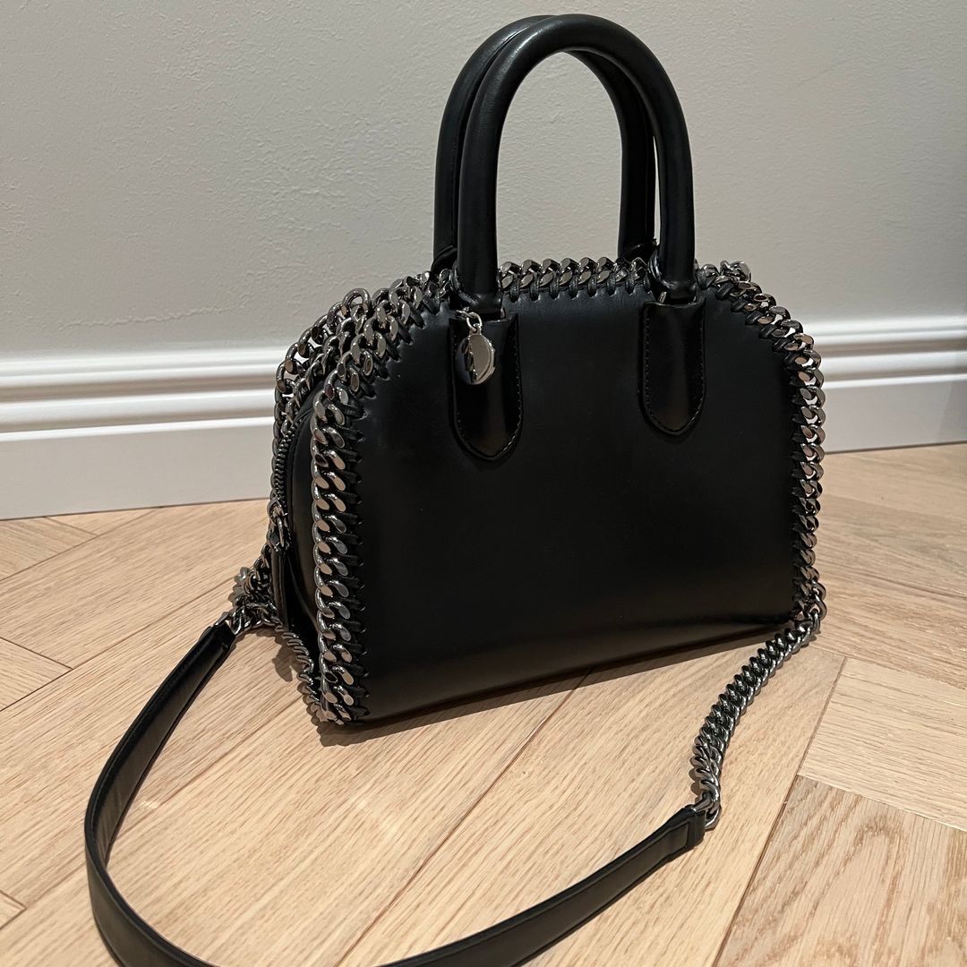 Leather bag