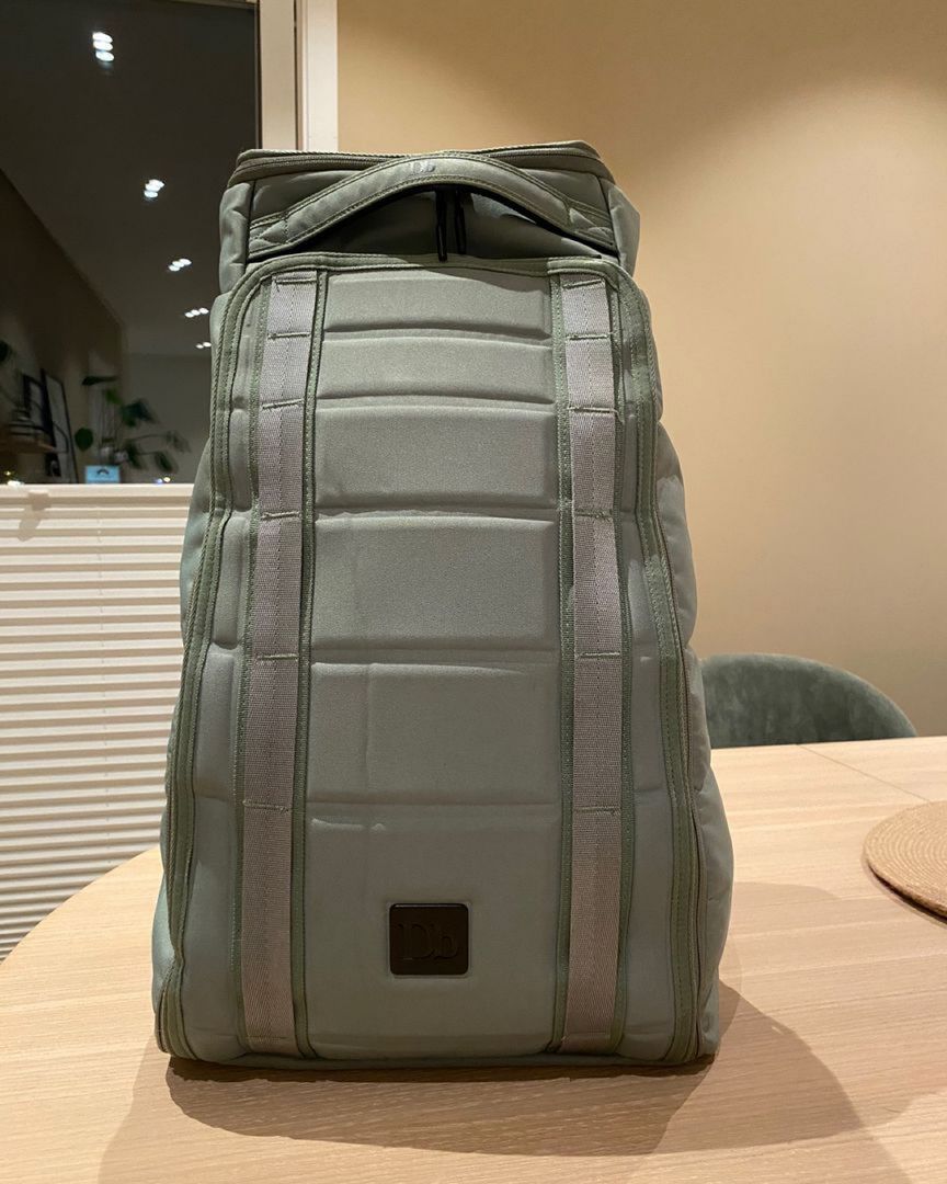 Douchebag hugger 30l