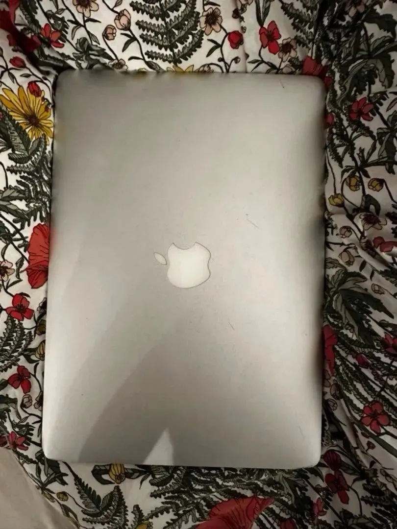 Macbook