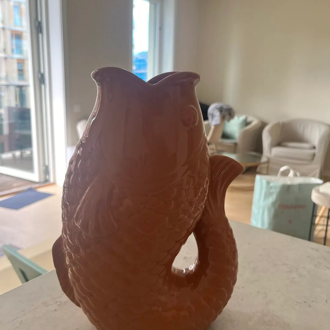 Fishy vase