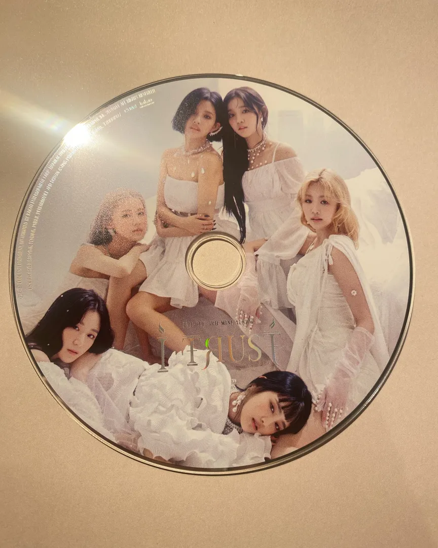 GIDLE I Trust Album