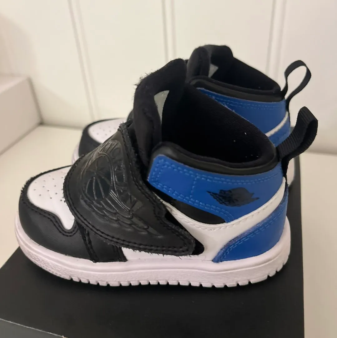 Sky jordan 1