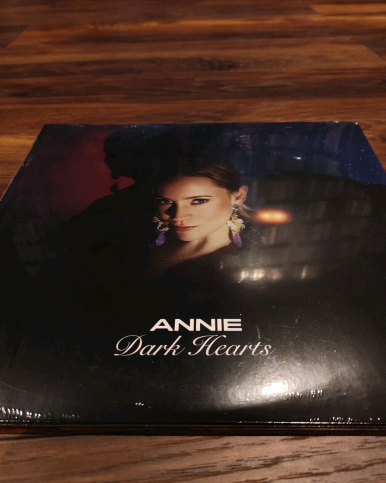 Annie - Dark Hearts