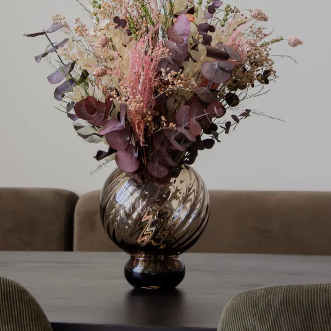 Spectrum vase