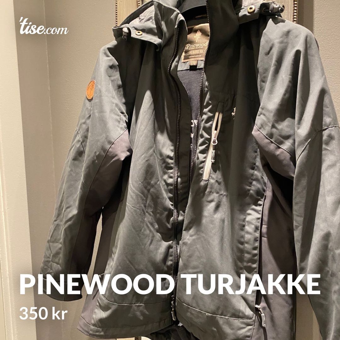 Pinewood turjakke