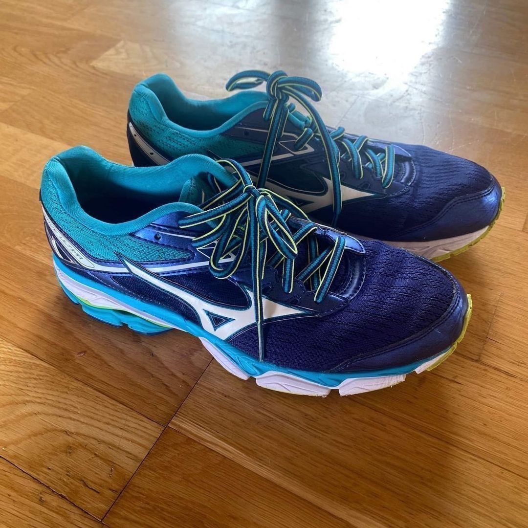 Mizuno wave ultima