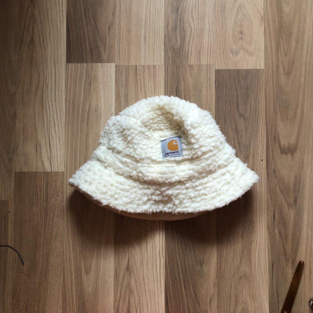 Carhartt bucket hat