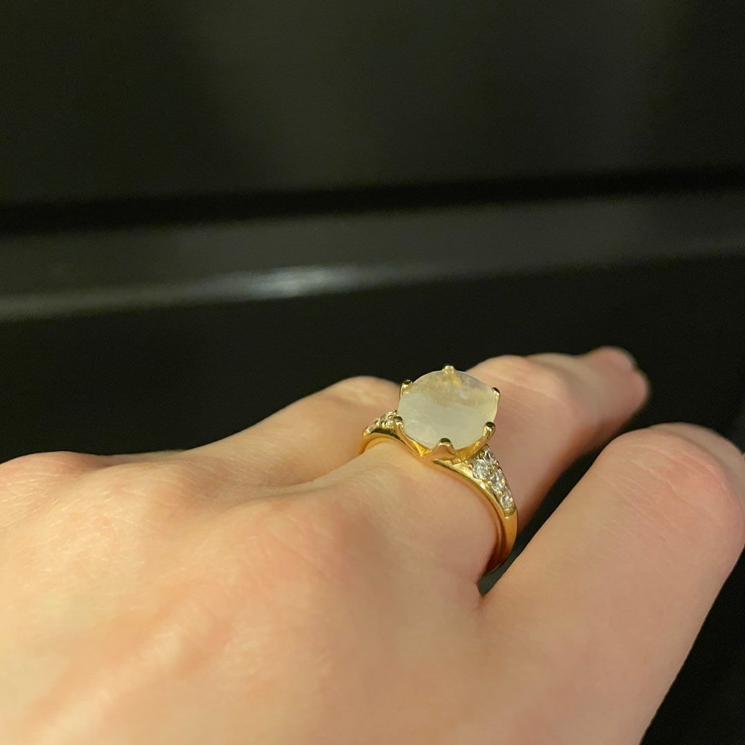 Ring, ekte månestein