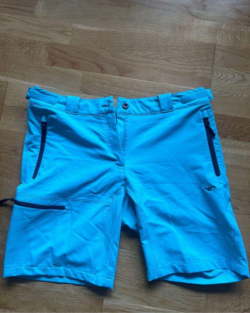 Turshorts