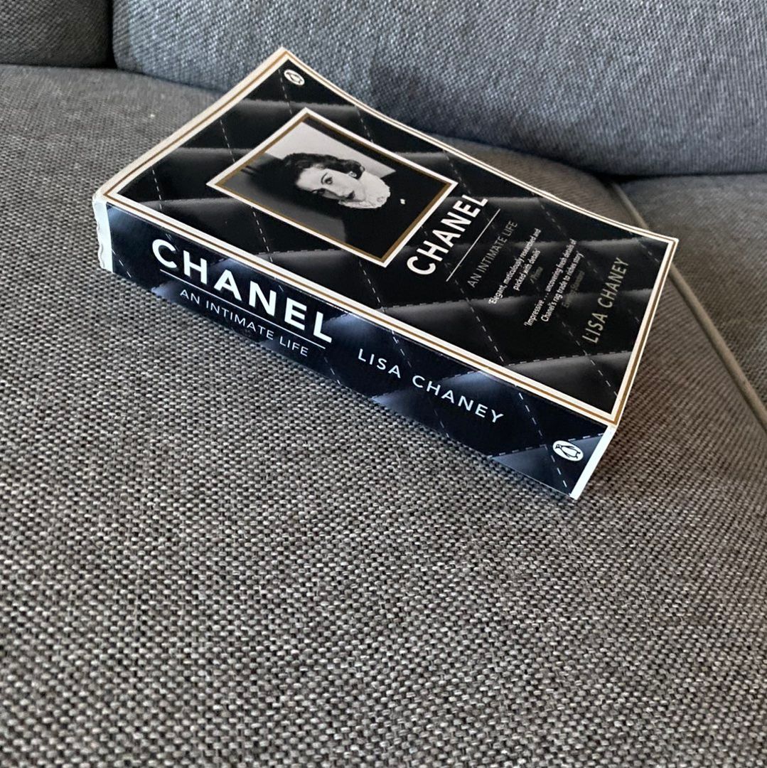 Chanel bok