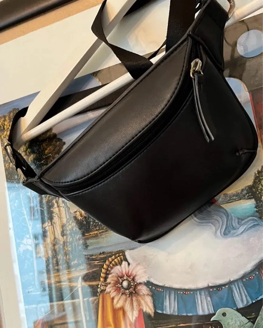 Crossbody bag