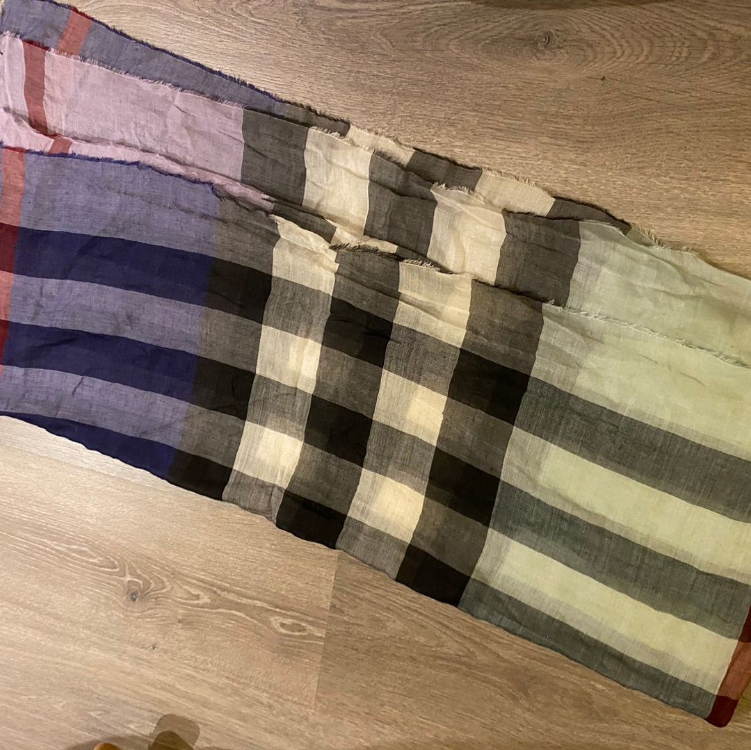 Burberry skjerf