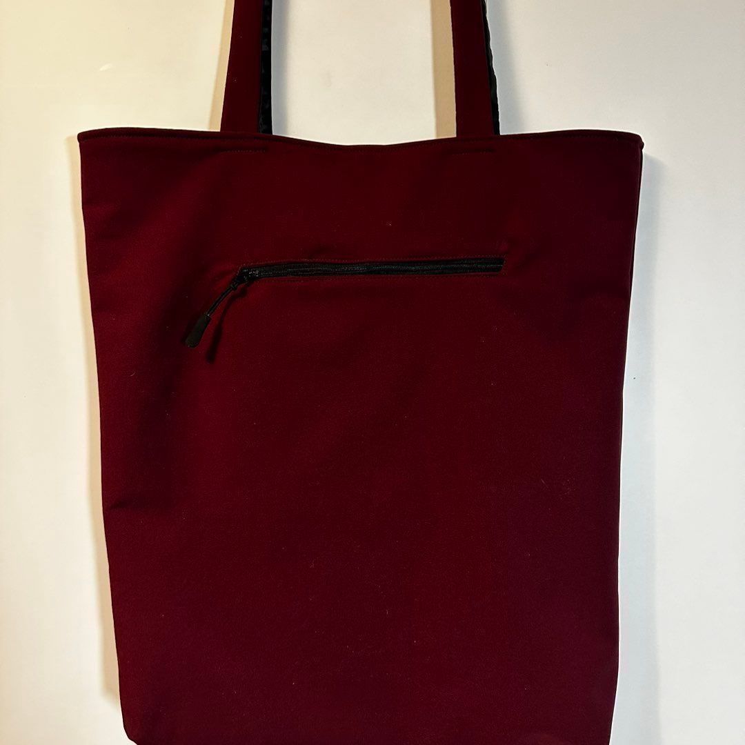 Reversible tote bag