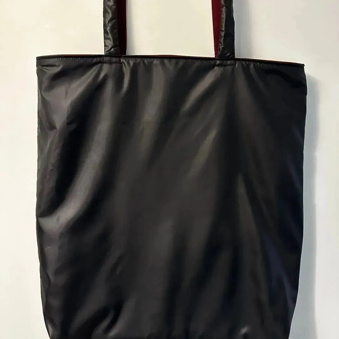 Reversible tote bag