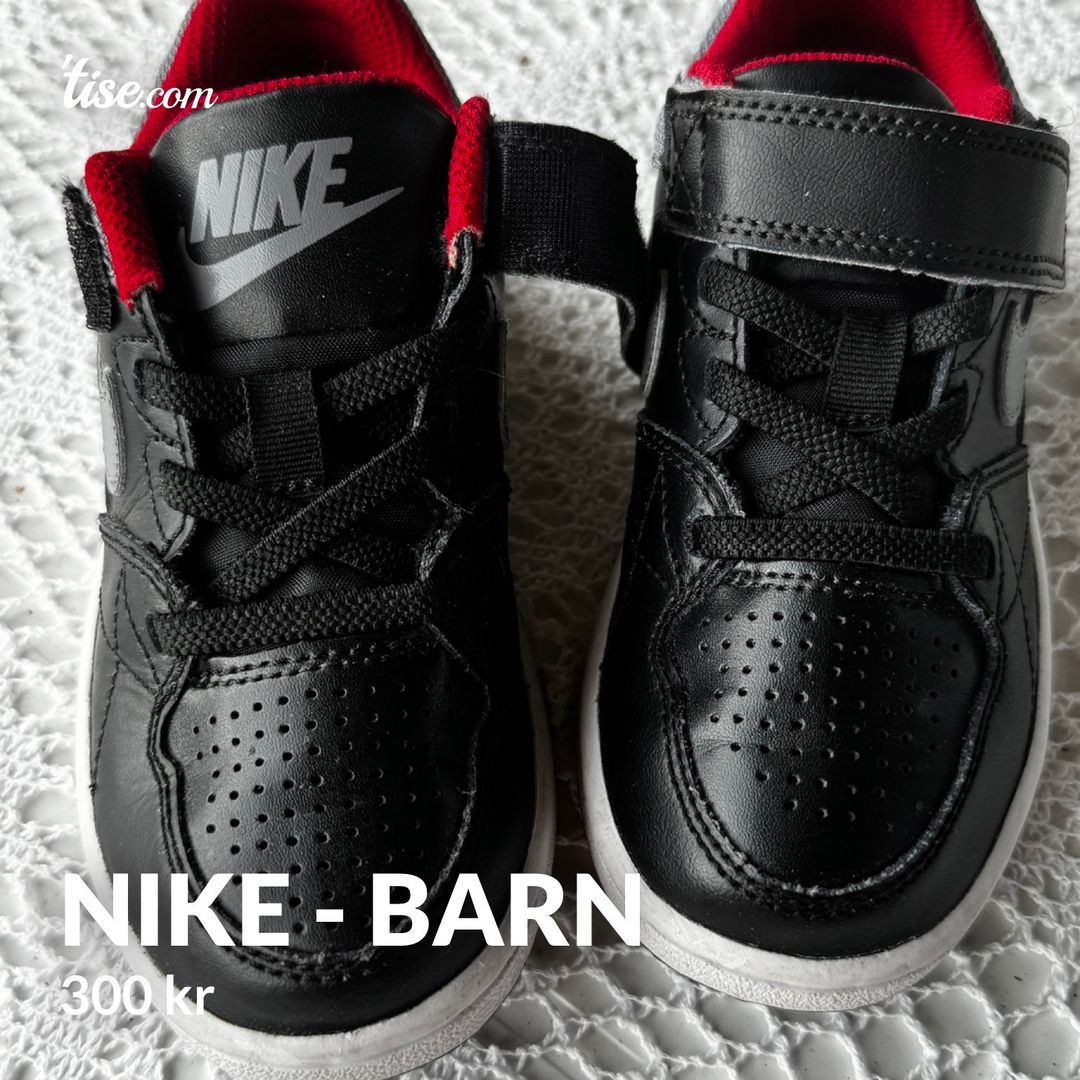 NIKE - Barn