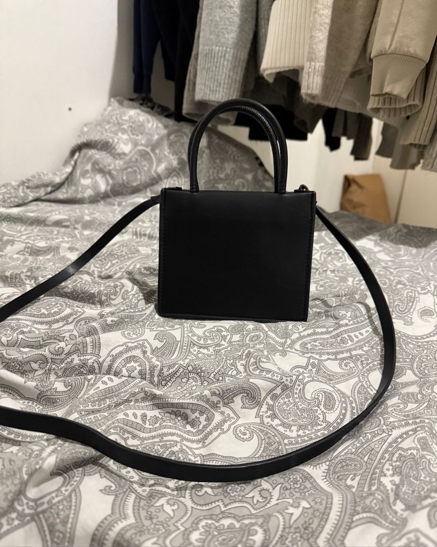 Crossbody bag