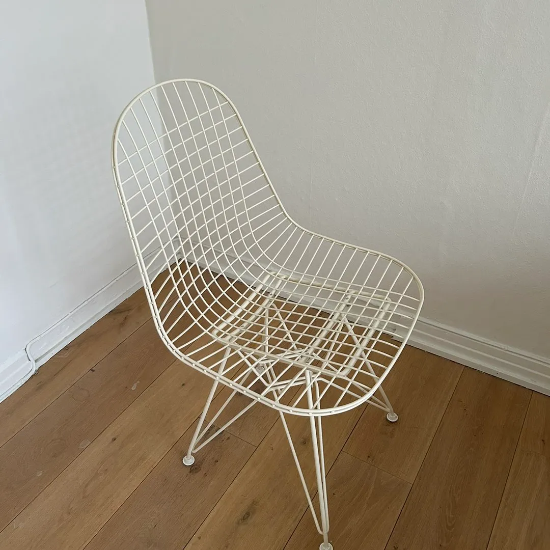 Eames Wire Chair DKR