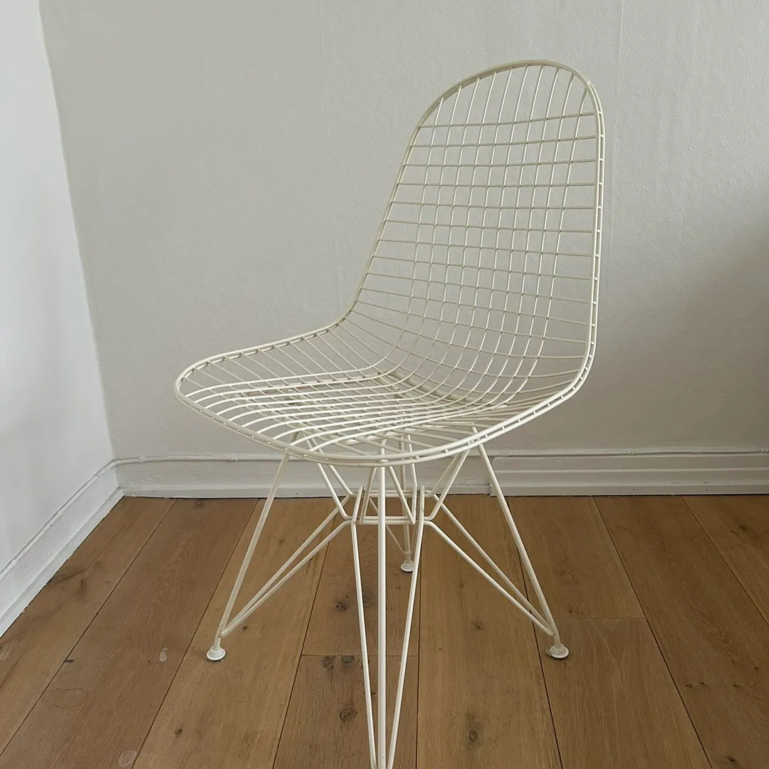 Eames Wire Chair DKR