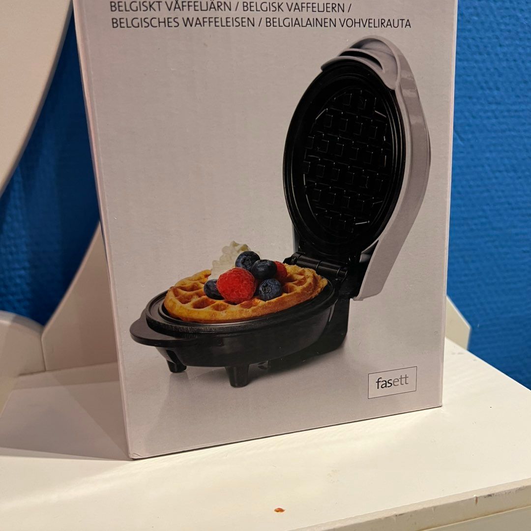 Belgian Waffle Maker