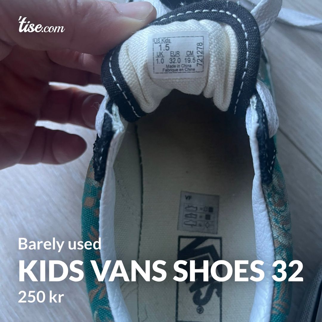 Kids Vans Shoes 32