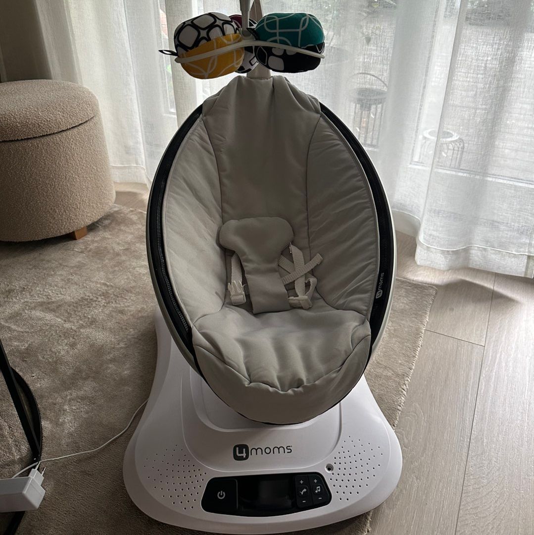 MamaRoo 4moms