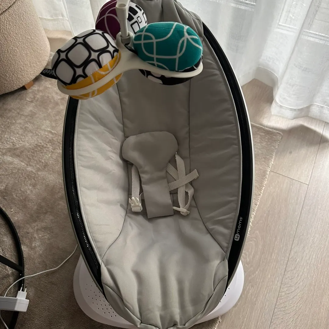 MamaRoo 4moms