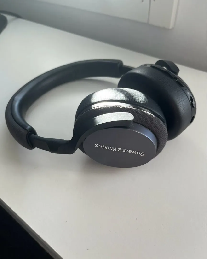 BowersWilkins px5