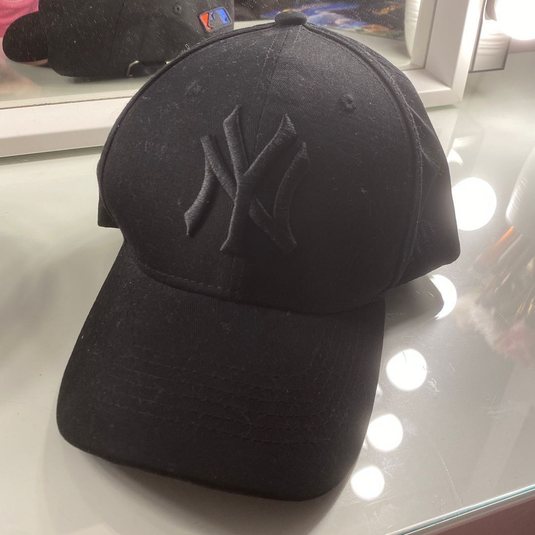 NY yankee caps