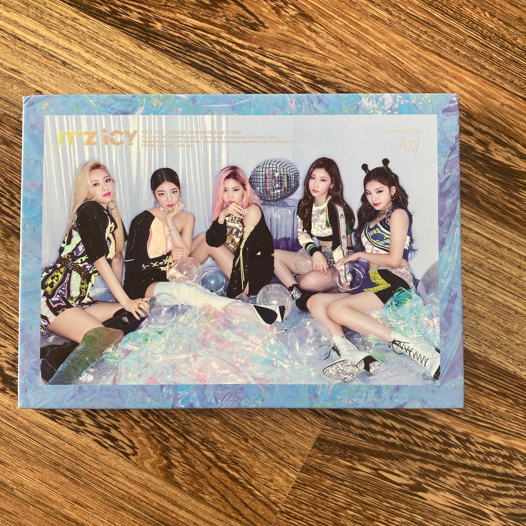 K-pop album itzy