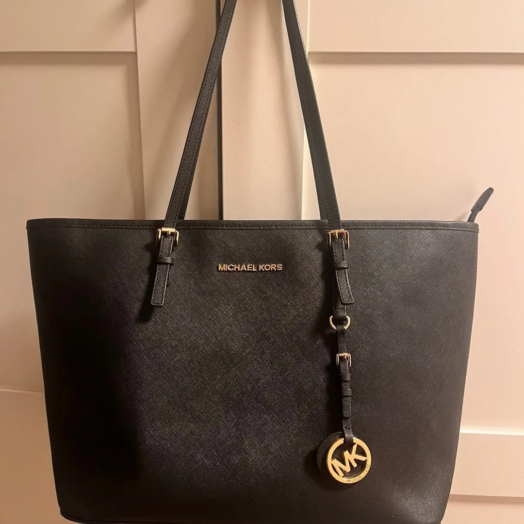 MICHEAL KORS TOTE