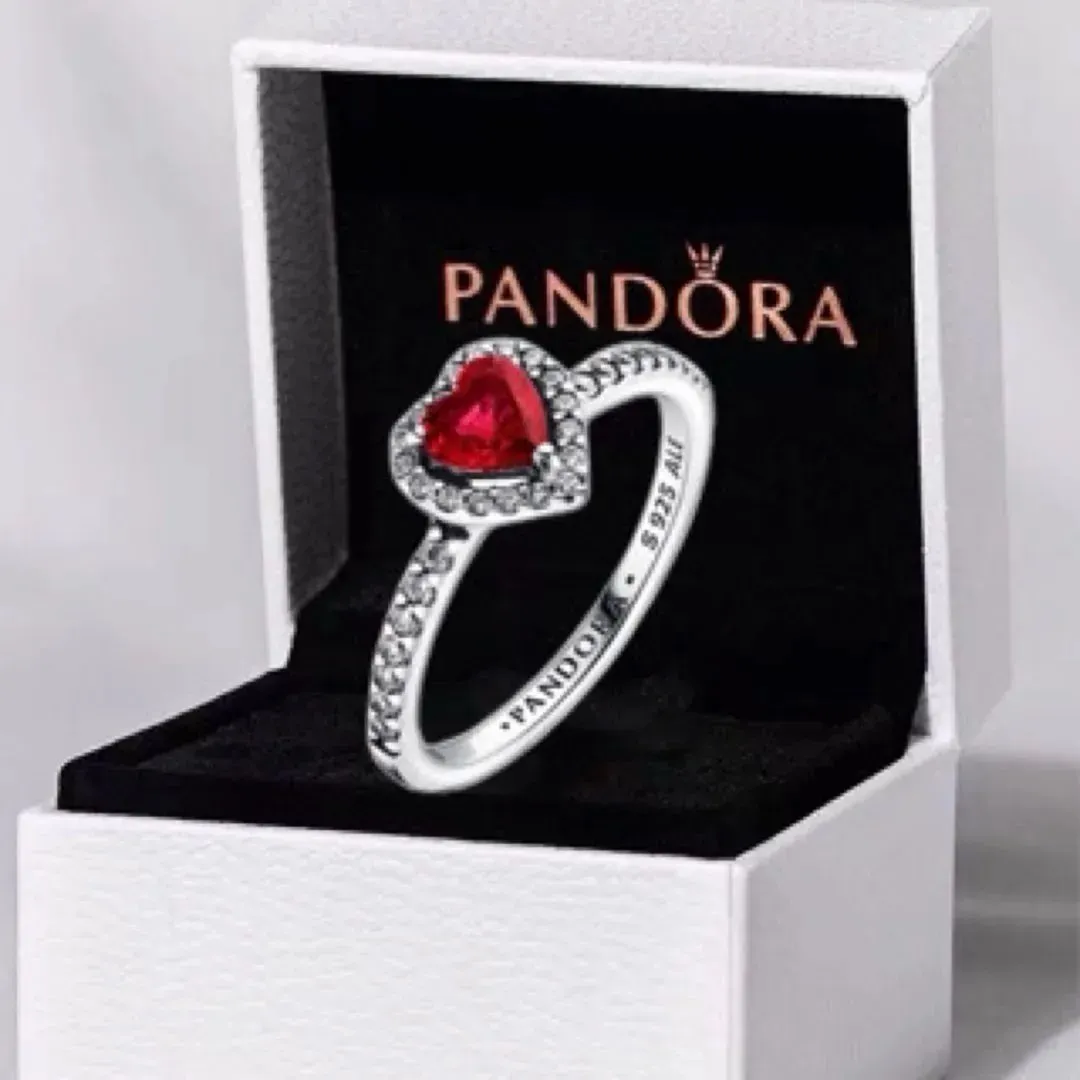 Pandora heart ring