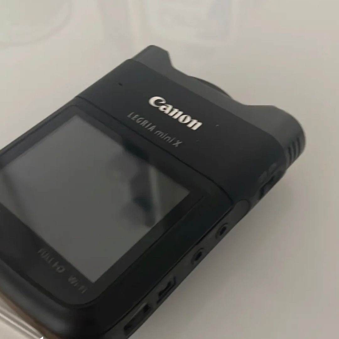 Canon legria mini x