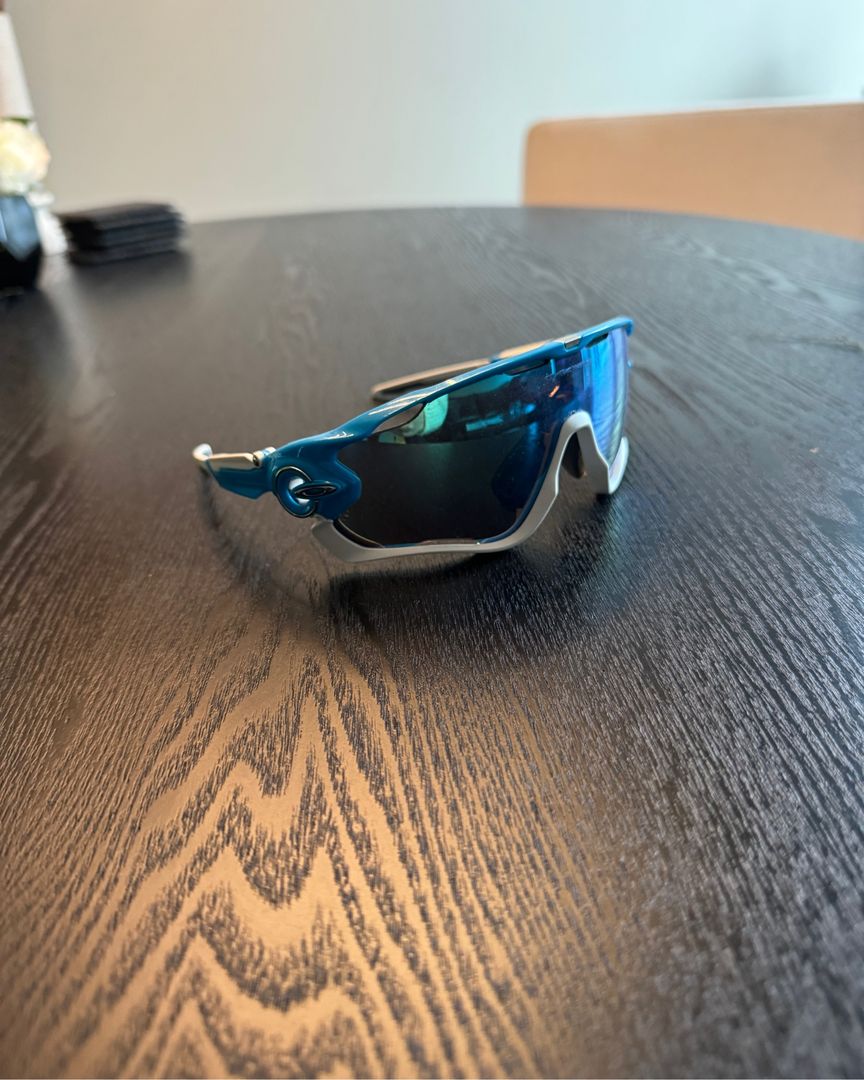 Oakley Jawbreaker