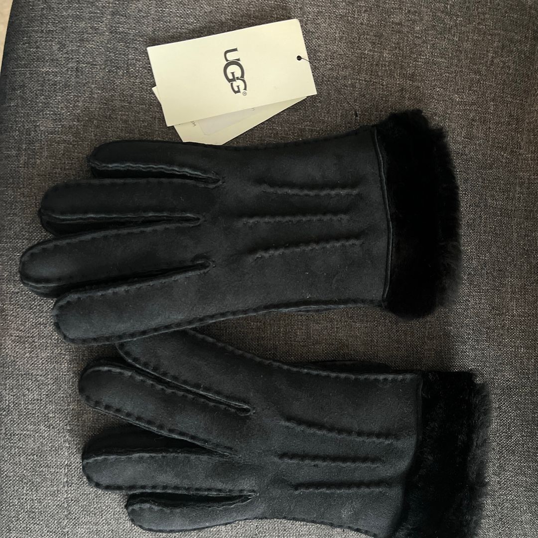 Ugg Gloves