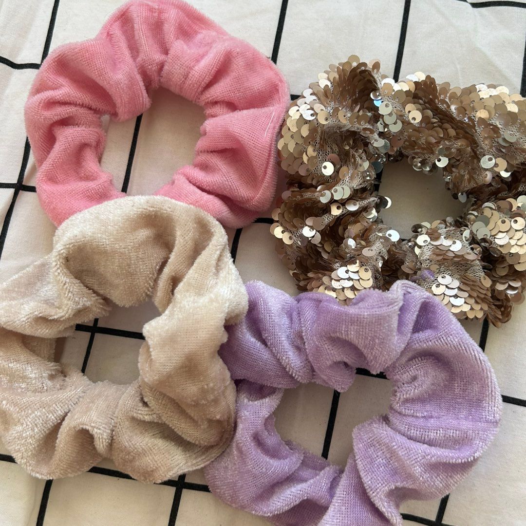 Scrunchies/pampulat