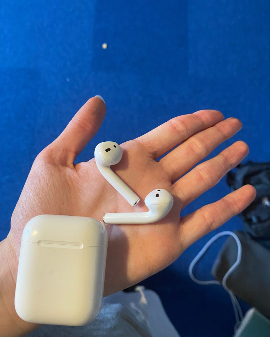 AirPods