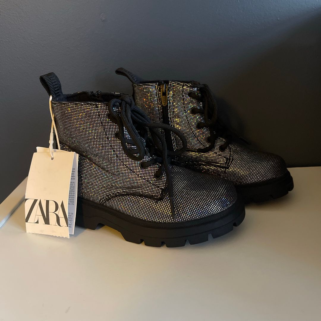 Zara boots str 24