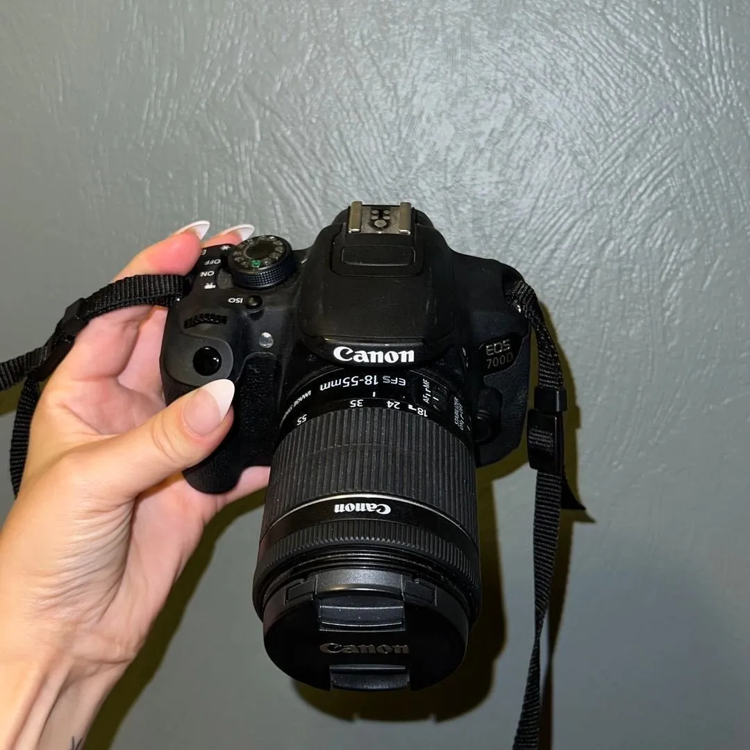 Canon eos 700D