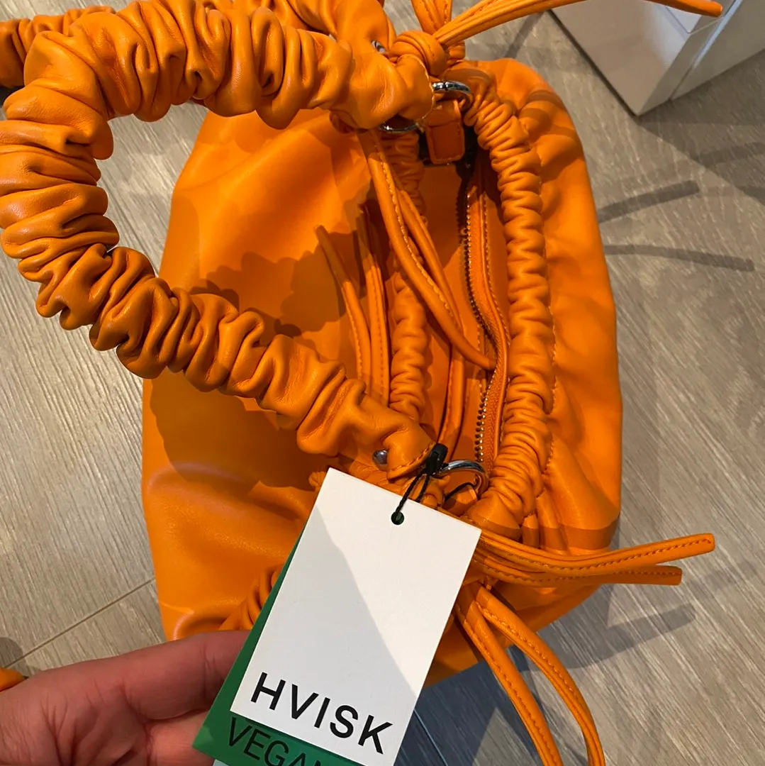 Hvisk skulderveske