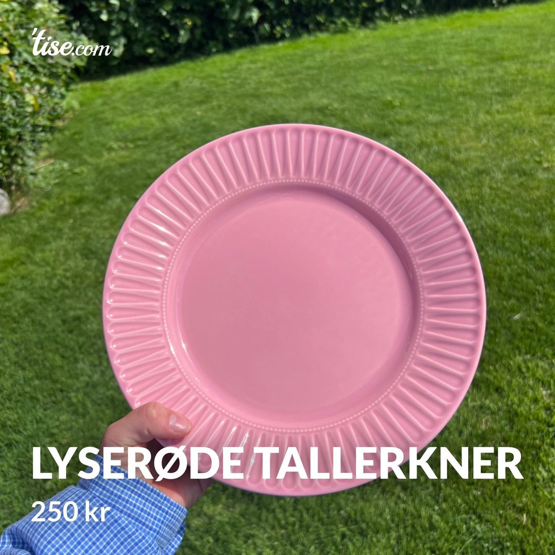 Lyserøde tallerkner