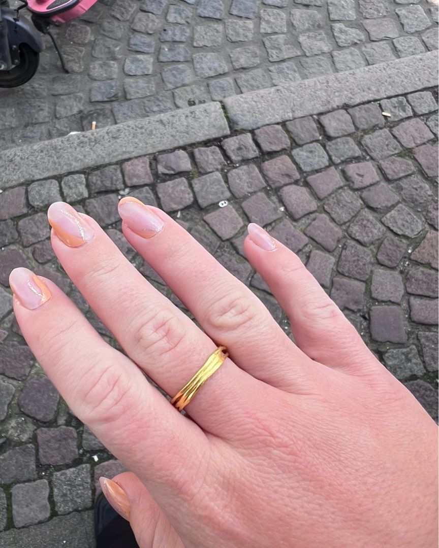 Maanesten ring