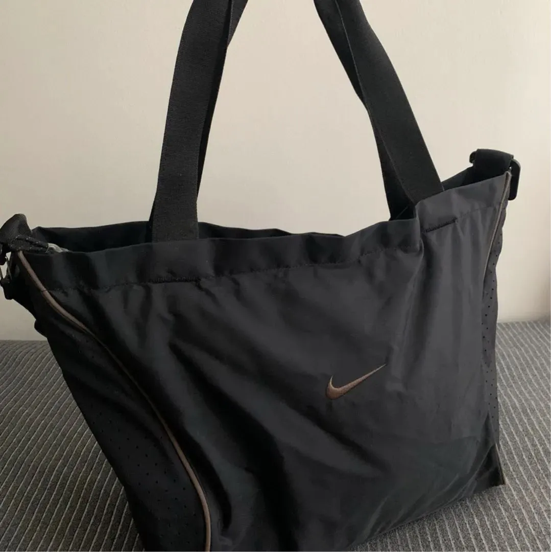 Nike essentials tote