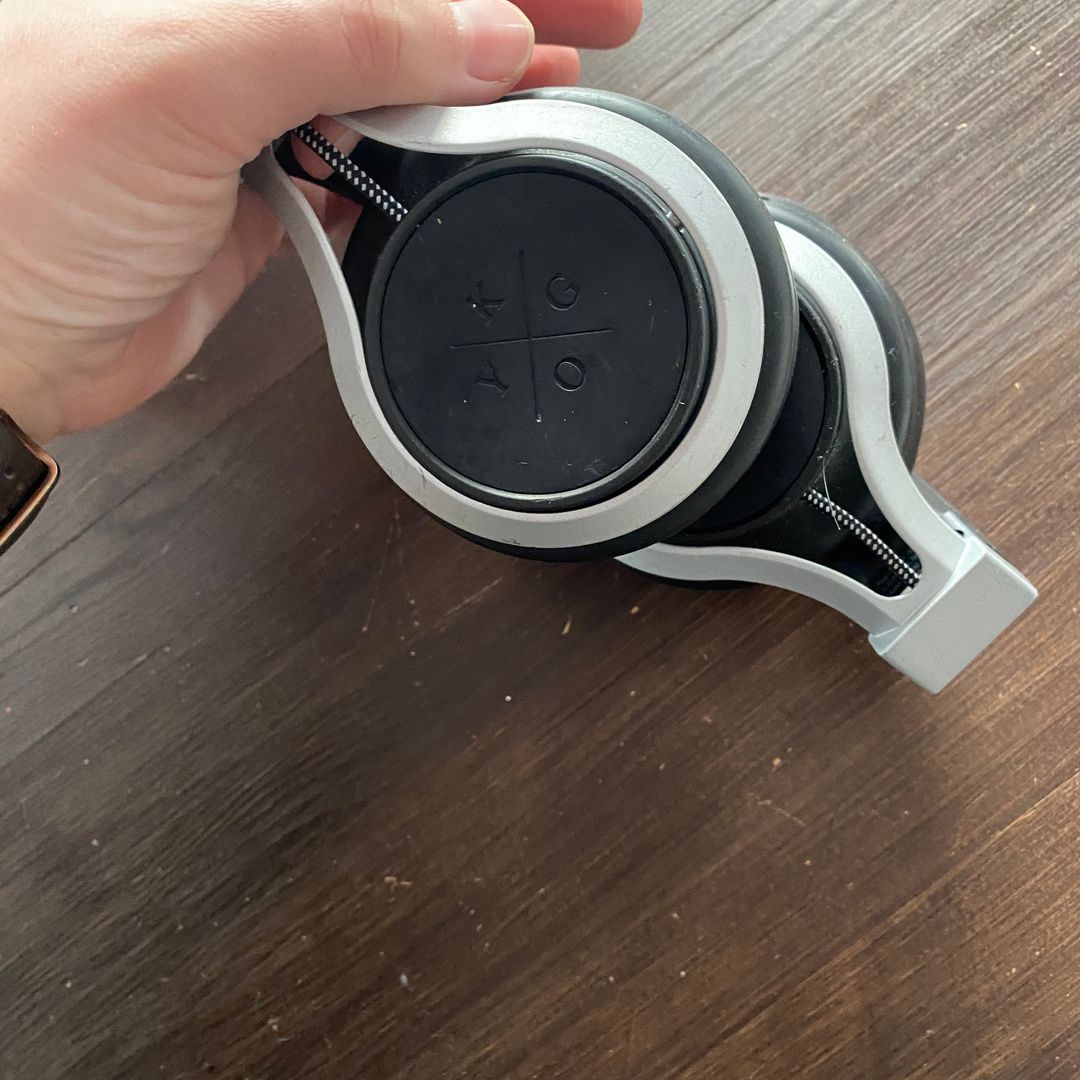 Kygo headset