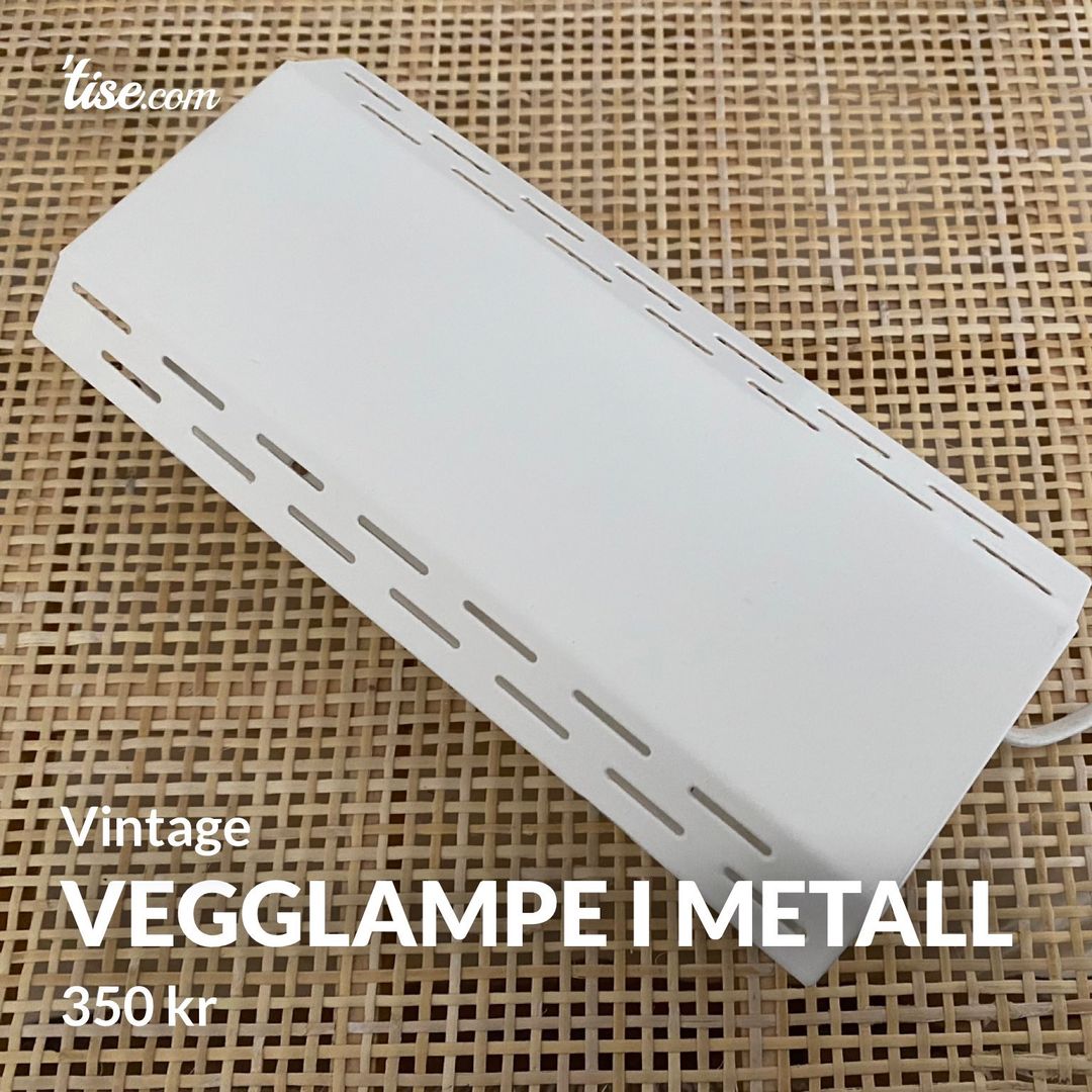 Vegglampe i metall